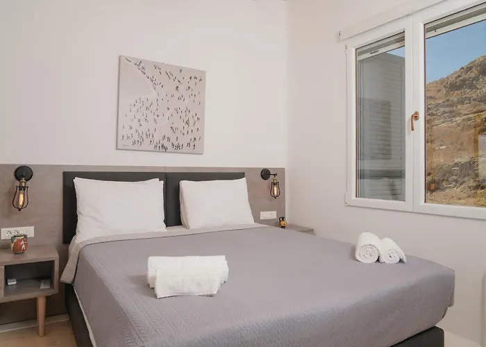 Aether Mykonos 5br With Serene Port & Town Views