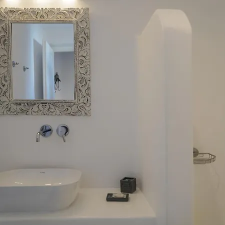 Vila Aether Mykonos 5br With Serene Port & Town Views