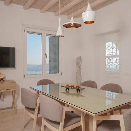 Aether Mykonos 5br With Serene Port & Town Views Túrlosz